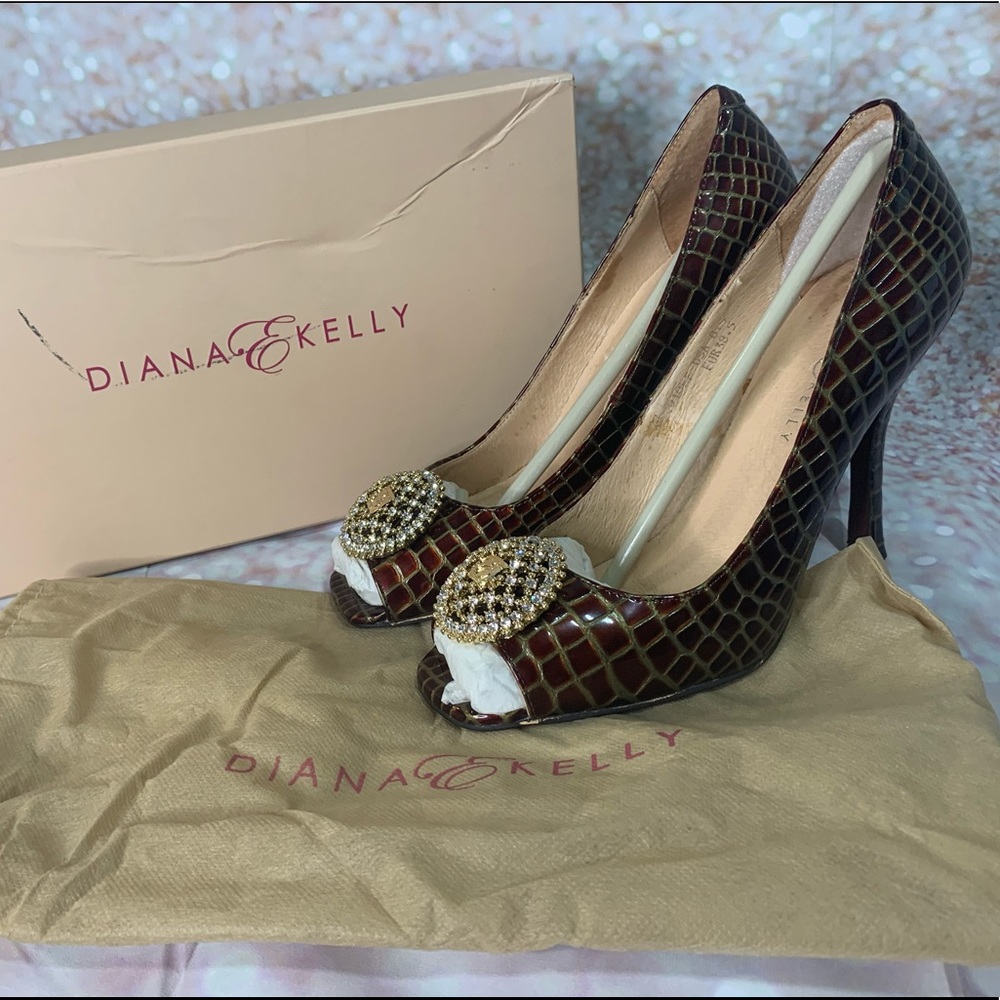 Diana Kelly Dark Skin Designed Heel